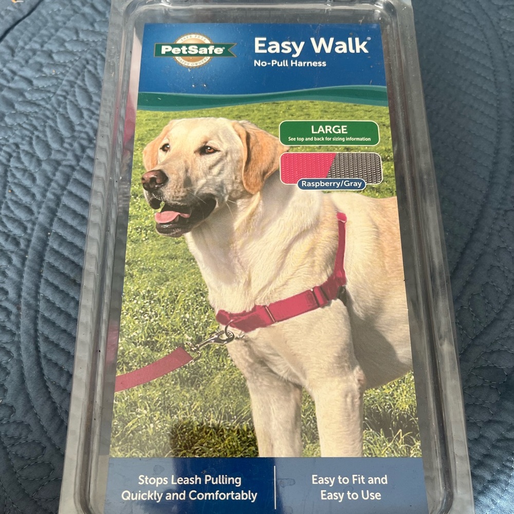 Pet Safe Easy Walk No-Pull Harness.  NEW